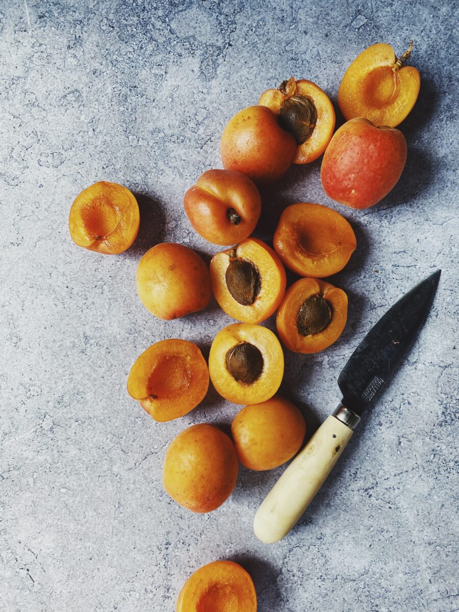 Apricot and pistachio tarts