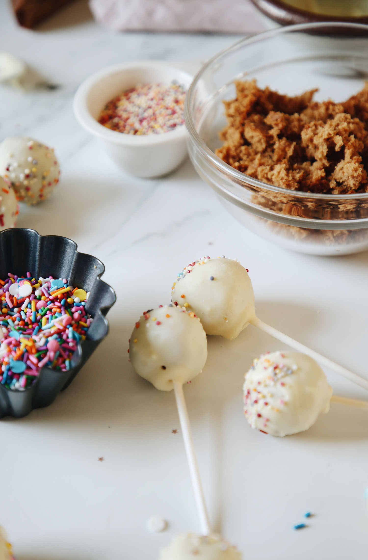 Caramel Cake Pops - a cup of tea and